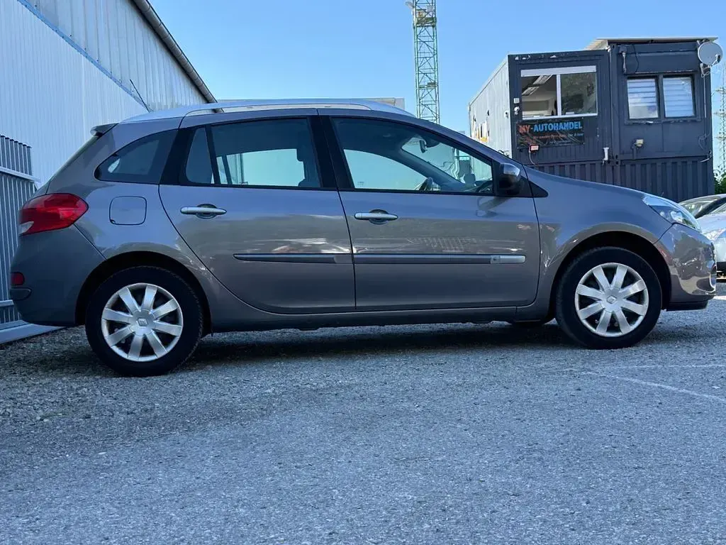Gebraucht Renault Clio Dynamique 101 PS (74 kW) 2010 Grau Limousine