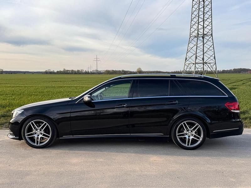 Gebraucht Mercedes E350 252 PS (185 kW) 2015 Schwarz Kombi