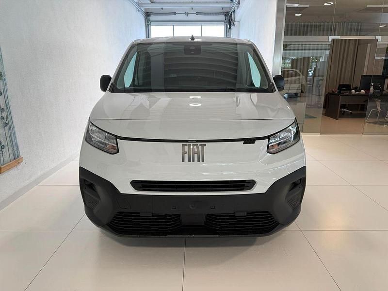 Neu Fiat Doblò 131 PS (96 kW) 2026 Gelato weiss Van / Kleinbus