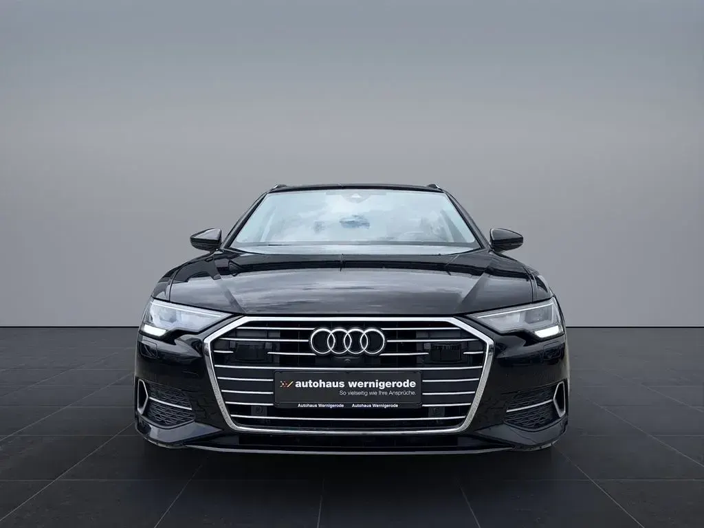 Gebraucht Audi A6 Sport 204 PS (150 kW) 2023 Mythosschwarz metallic Kombi