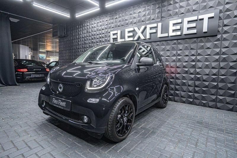 Gebraucht Smart ForTwo Cabrio 90 PS (66 kW) 2018 Schwarz Cabrio