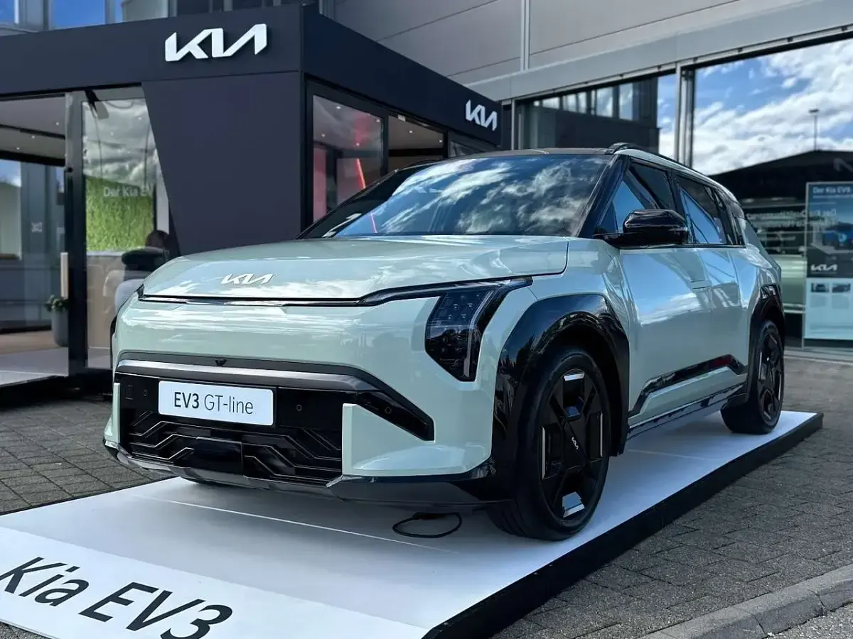 Neu Kia EV3 GT-Line 150 kW (204 PS) 2025 Grün SUV