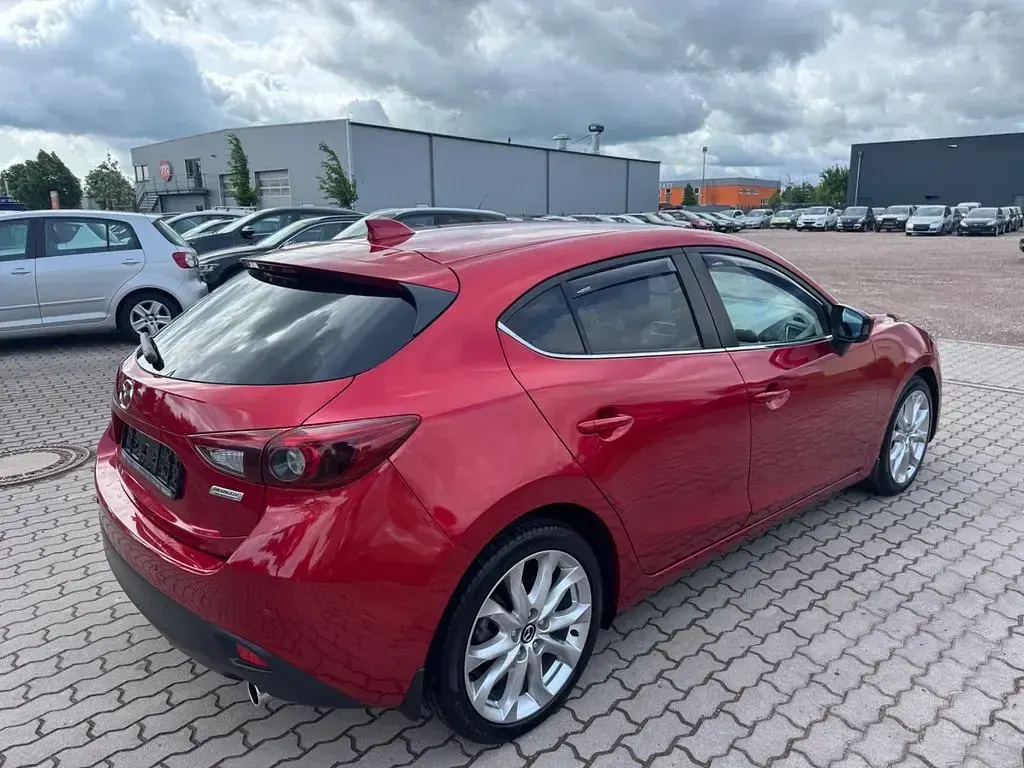 Gebraucht Mazda 3 Sports-Line 150 PS (110 kW) 2015 Rot Limousine