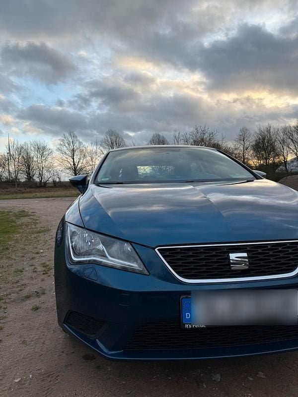Blau Gebraucht 2015 Seat Leon SC Kleinwagen | 4.000 € (Fairer Preis) - Bild 1/4