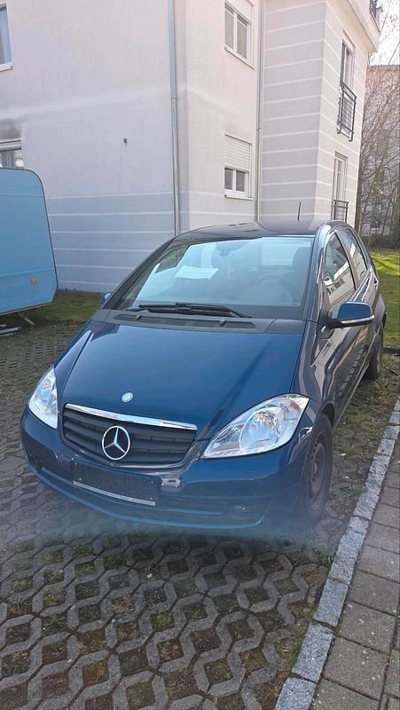 Gebraucht Mercedes A160 81 PS (59 kW) 2011 Blau Kleinwagen