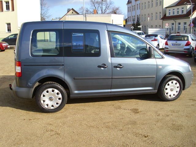 Gebraucht VW Caddy Life 109 PS (80 kW) 2010 Grau metallic Van / Kleinbus