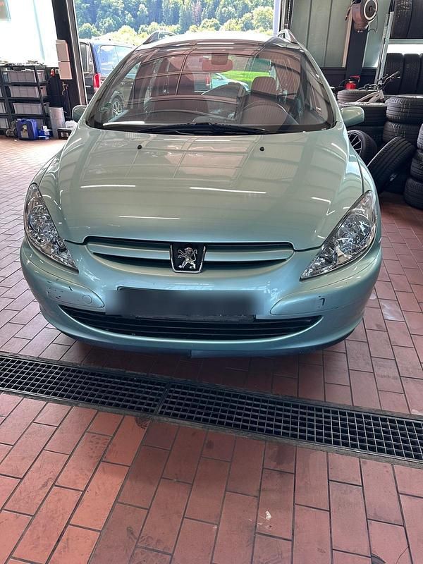 Andere farben Gebraucht 2004 Peugeot 307 Kombi | 2.600 € (Etwas zu teuer) - Bild 1/4