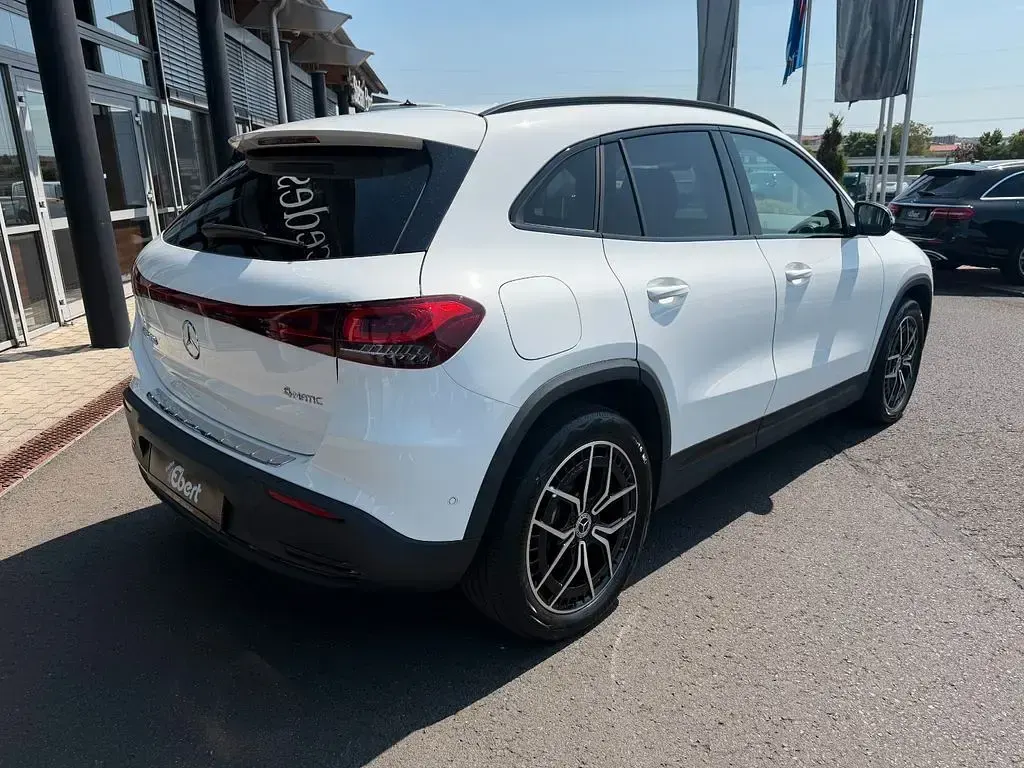 Gebraucht Mercedes EQA300 Progressive 167 kW (228 PS) 2023 Weiß SUV