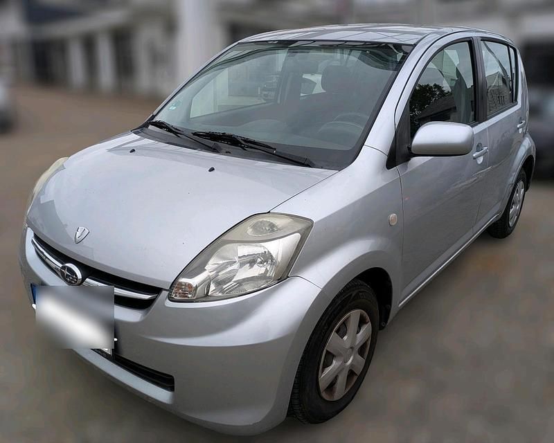 Silber Gebraucht 2010 Subaru Justy Kleinwagen | 2.990 € (Fairer Preis) - Bild 1/4