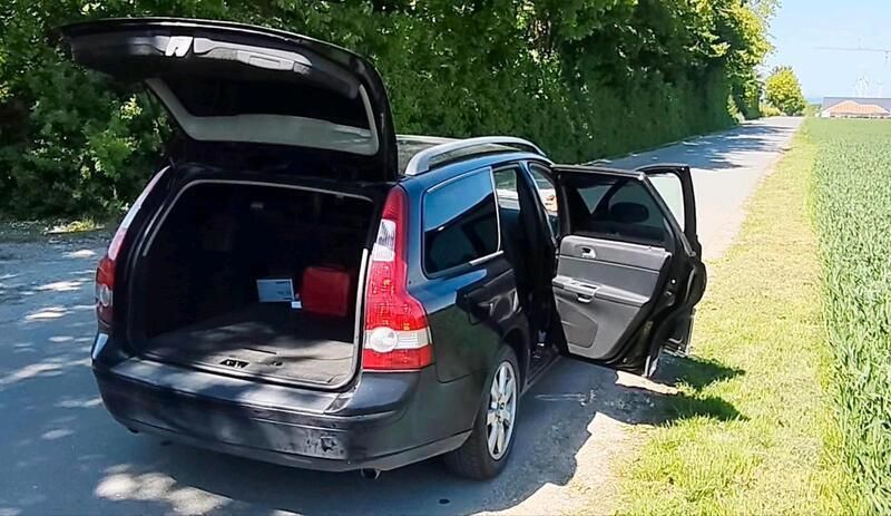 Schwarz Gebraucht 2006 Volvo V50 Kombi | 4.000 € (Fairer Preis) - Bild 1/4