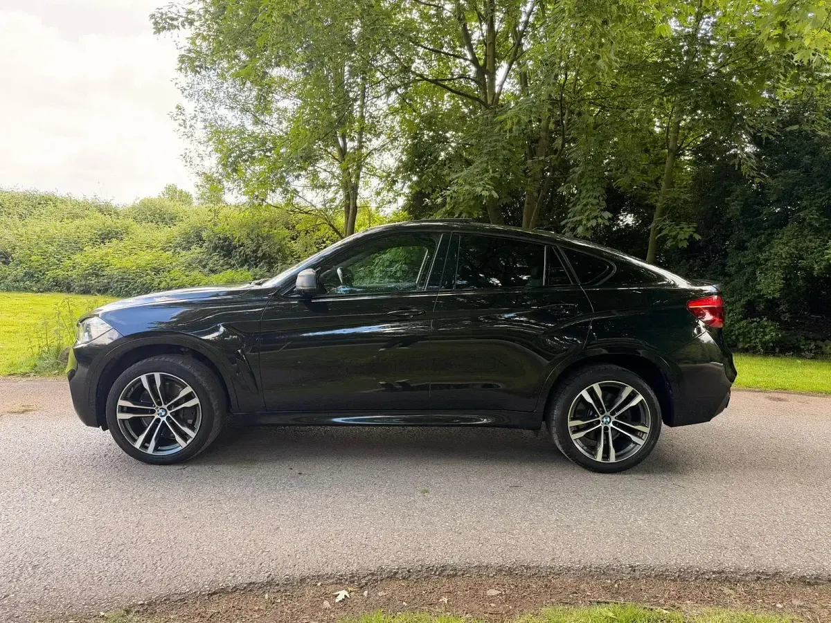 Gebraucht BMW X6 M50 381 PS (280 kW) 2018 Schwarz SUV