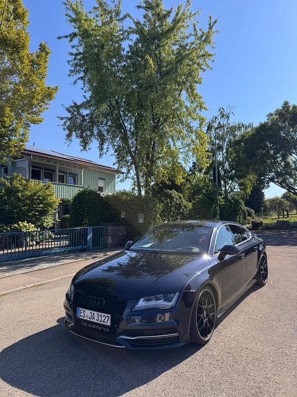 Blau Gebraucht 2011 Audi A7 S-Line Kleinwagen | 14.999 € (Guter Preis) - Bild 1/4