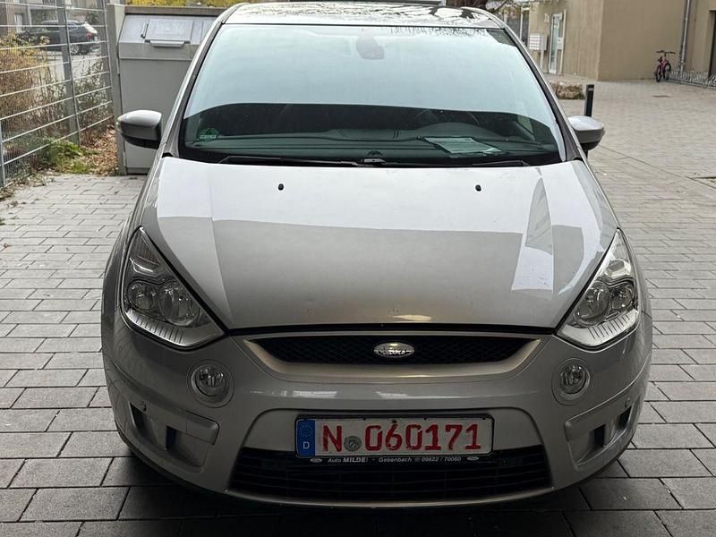 Silber Gebraucht 2007 Ford S-MAX Titanium Van / Kleinbus | 1.300 € (Superpreis) - Bild 1/4