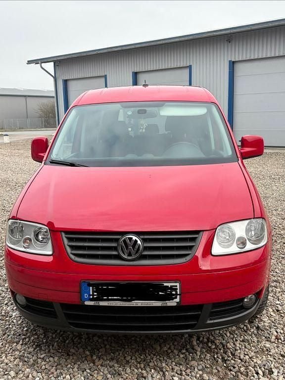 Gebraucht VW Caddy Style 109 PS (80 kW) 2009 Rot Van / Kleinbus