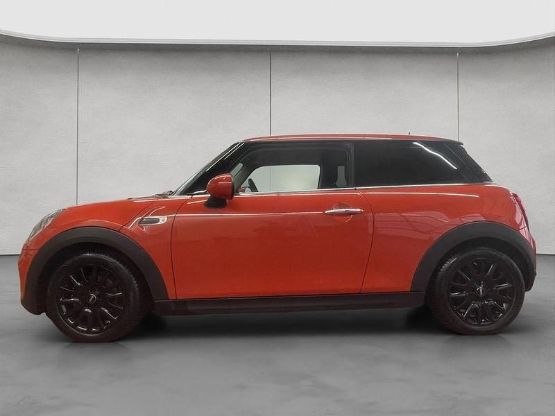 Gebraucht Mini ONE 102 PS (75 kW) 2018 Solaris orange metallic Kleinwagen