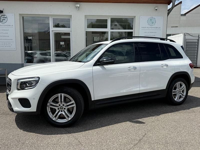 Weiß Gebraucht 2022 Mercedes GLB220 Night SUV | 32.450 € (Guter Preis) - Bild 1/4