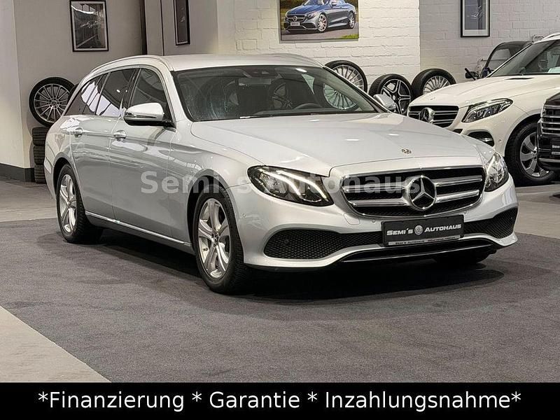 Gebraucht Mercedes E220 Avantgarde 194 PS (142 kW) 2017 Silber Limousine