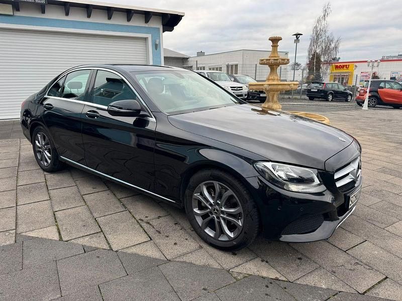 Gebraucht Mercedes C200 Avantgarde 184 PS (135 kW) 2017 Schwarz Limousine