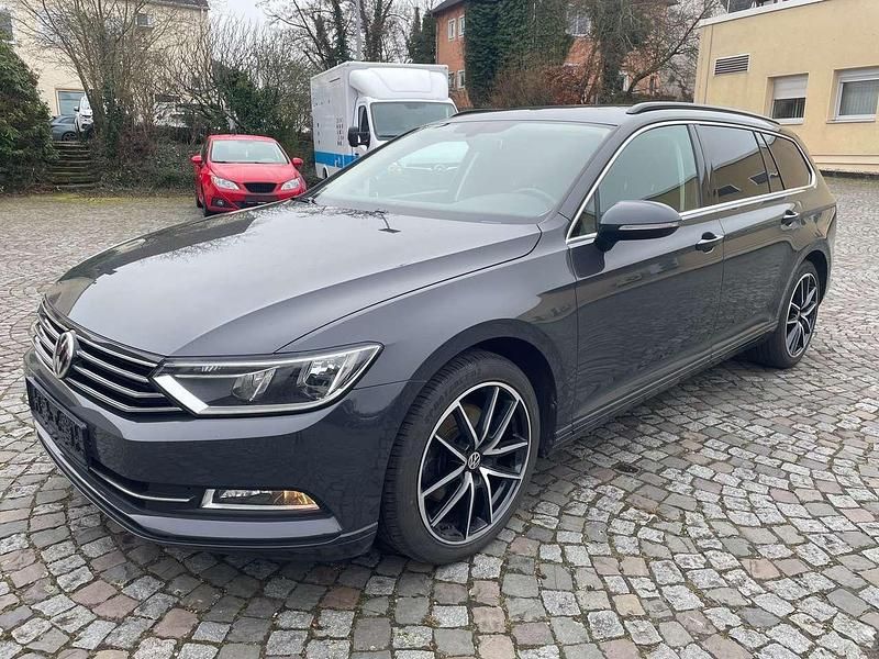 Gebraucht VW Passat Comfortline 150 PS (110 kW) 2015 Uranograu Kombi