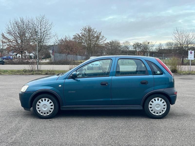 Second-hand Opel Corsa Comfort 75 CP (55 kW) 2003 Albastru Hatchback