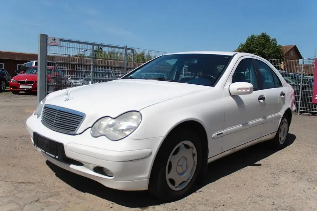 Gebraucht Mercedes C180 Classic 129 PS (94 kW) 2000 Weiß Limousine