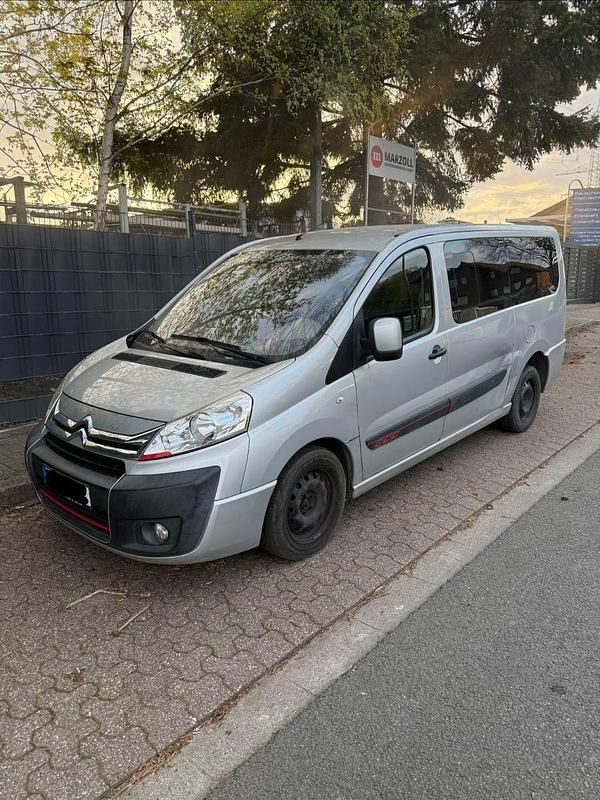 Begagnad Citroën Jumpy 128 HK (94 kW) 2012 Silver Minibuss