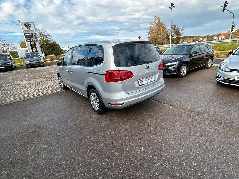 Gebraucht VW Sharan Trendline 140 PS (102 kW) 2011 Silber Van / Kleinbus