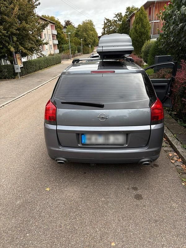 Grau Gebraucht 2005 Opel Signum Kombi | 1.550 € (Fairer Preis) - Bild 1/4