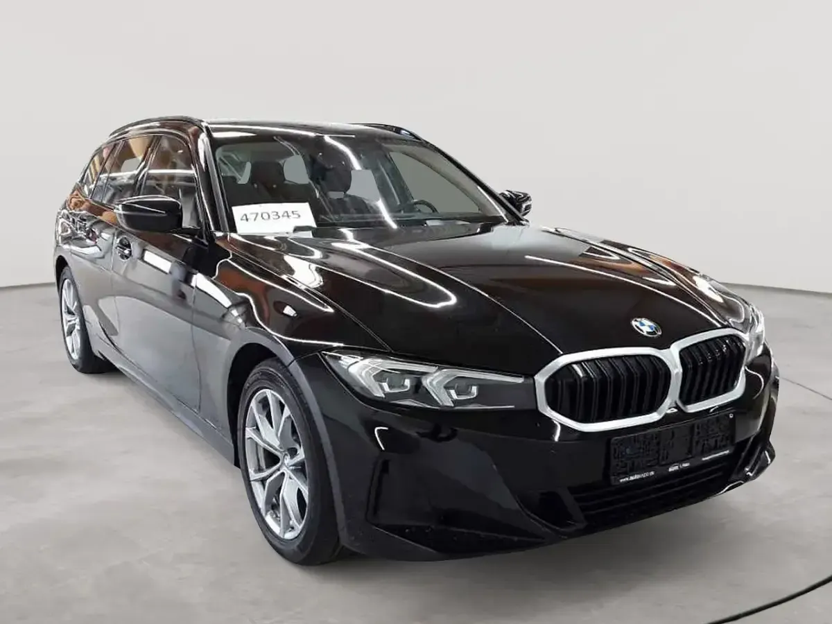 Gebraucht BMW 320 Sport Line 190 PS (139 kW) 2023 Kombi