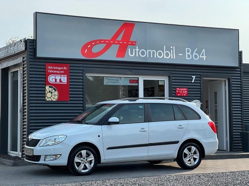 Weiß Gebraucht 2014 Skoda Fabia Fresh Kleinwagen | 6.850 € (Fairer Preis) - Bild 1/3