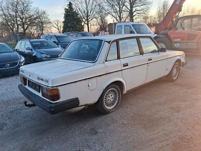 Gebraucht Volvo 240 71 PS (52 kW) 1981 Beige Limousine