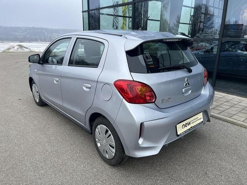 Gebraucht Mitsubishi Space Star Select 71 PS (52 kW) 2024 Silber Limousine