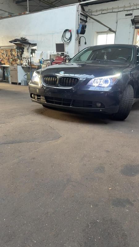 Gebraucht BMW 530 218 PS (160 kW) 2004 Schwarz Limousine