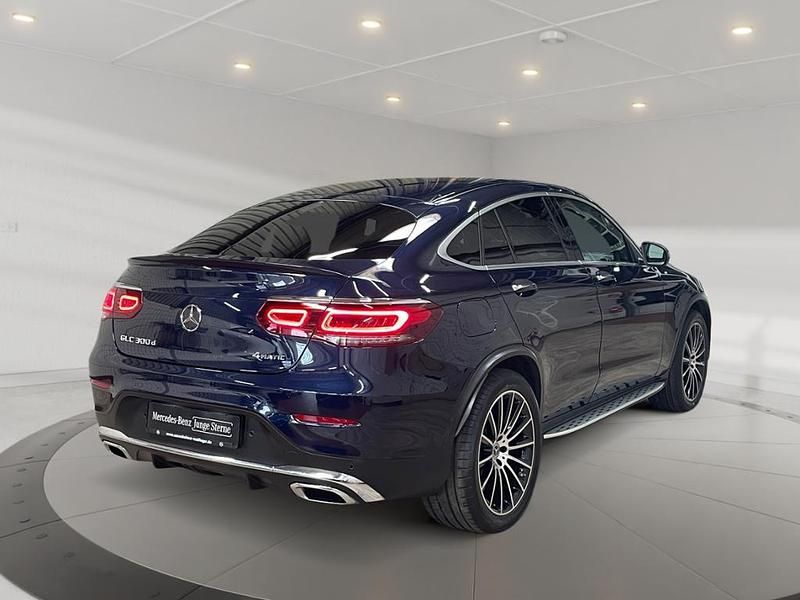 Gebraucht Mercedes GLC300 AMG 245 PS (180 kW) 2023 Cavansitblau metallic Coupé