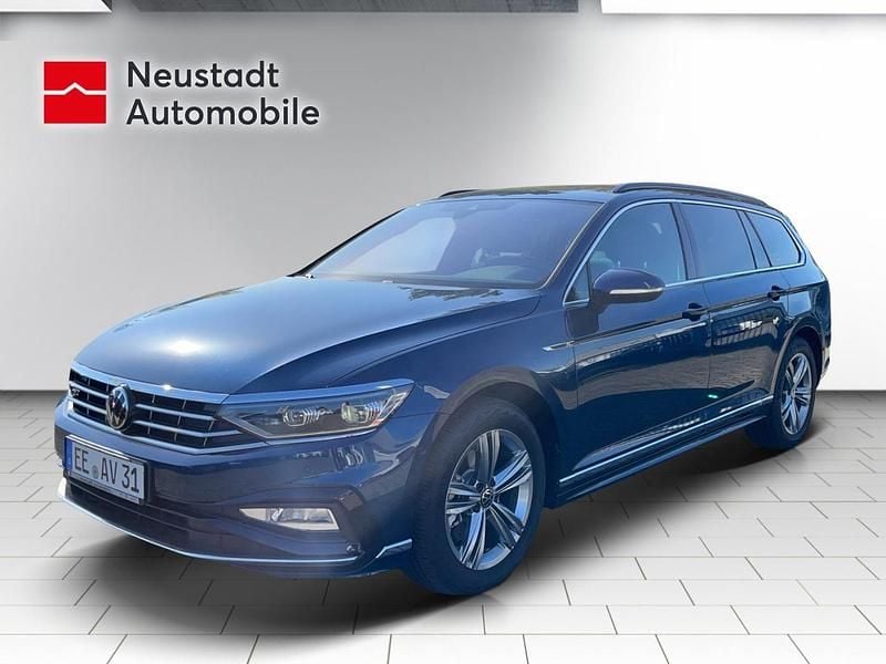 Gebraucht VW Passat Business 150 PS (110 kW) 2023 Blau Kombi