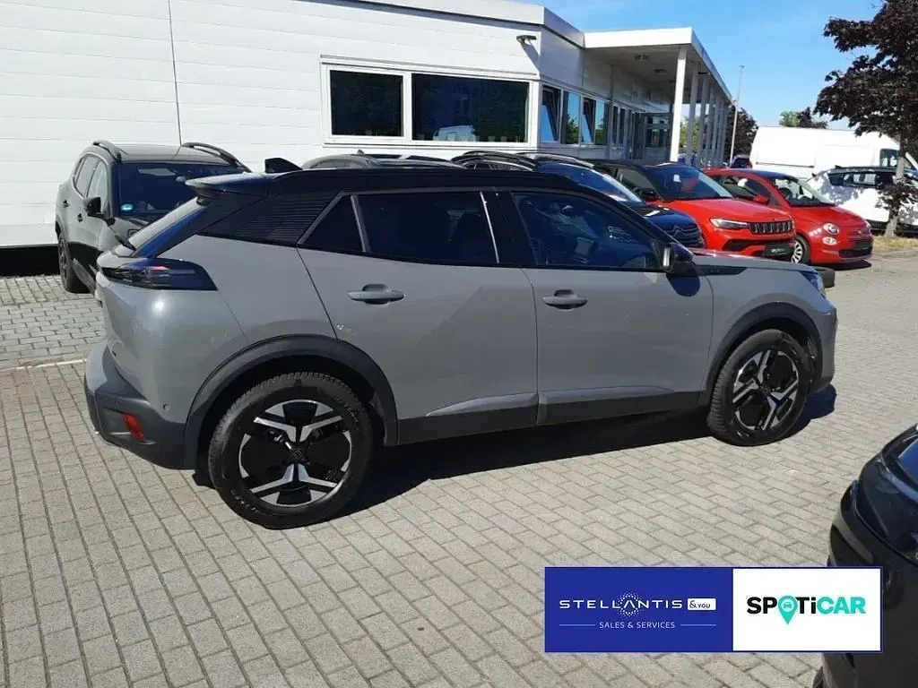 Gebraucht Peugeot 2008 GT 131 PS (96 kW) 2024 Grau SUV