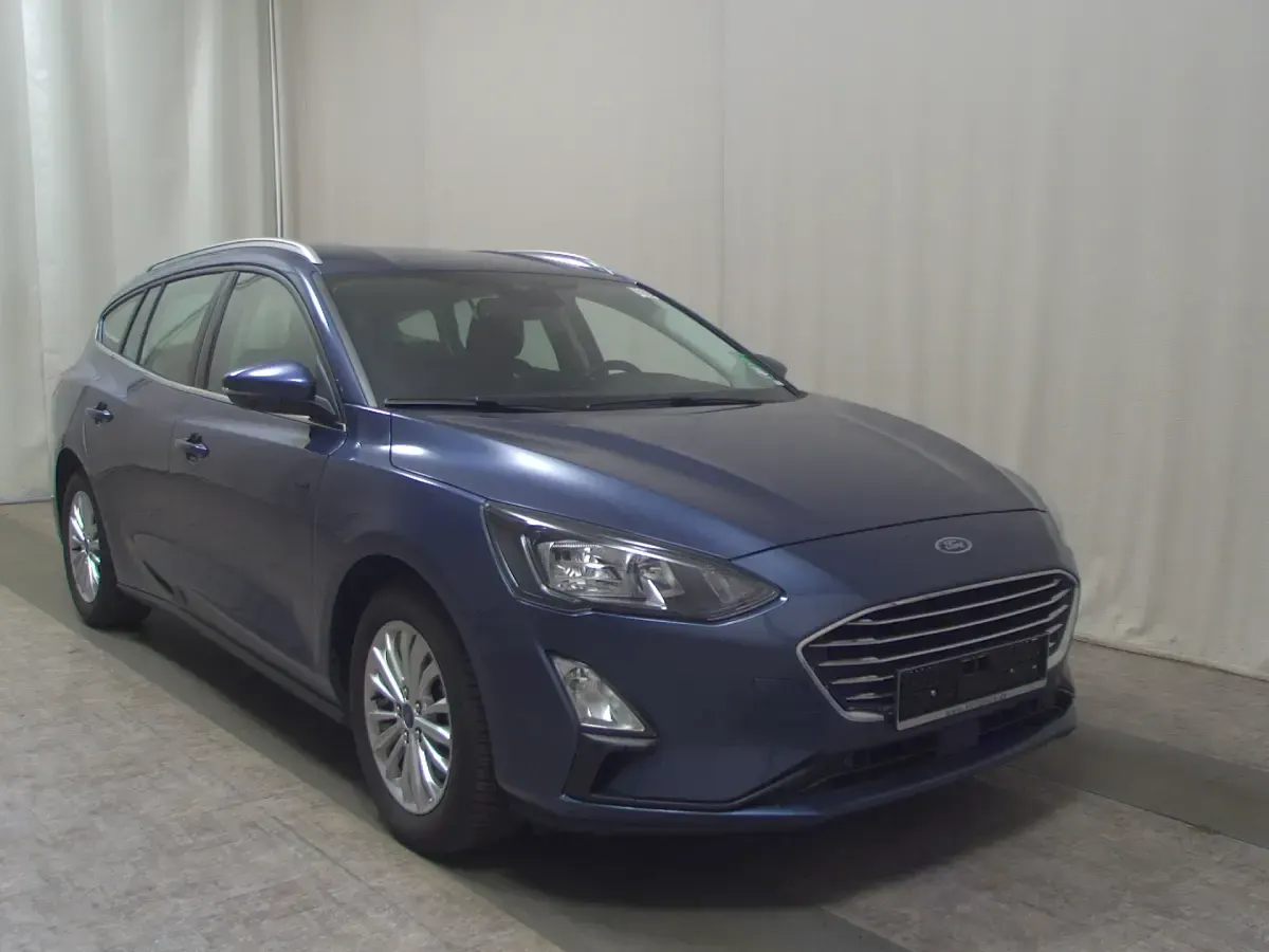 Używany Ford Focus Titanium 125 KM (91 kW) 2021 Niebieski Kombi