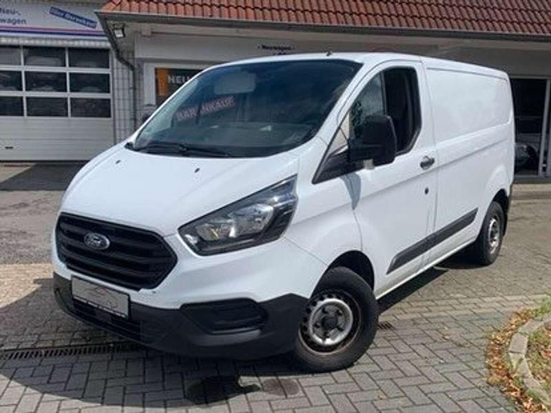 Weiß Gebraucht 2018 Ford Transit Custom Trend Van / Kleinbus | 7.999 € - Bild 1/4