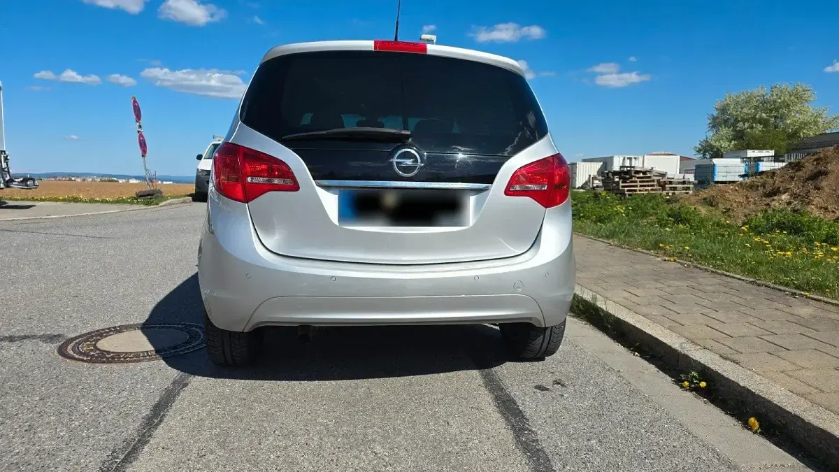 Gebraucht Opel Meriva 120 PS (88 kW) 2012 Silber Van / Kleinbus