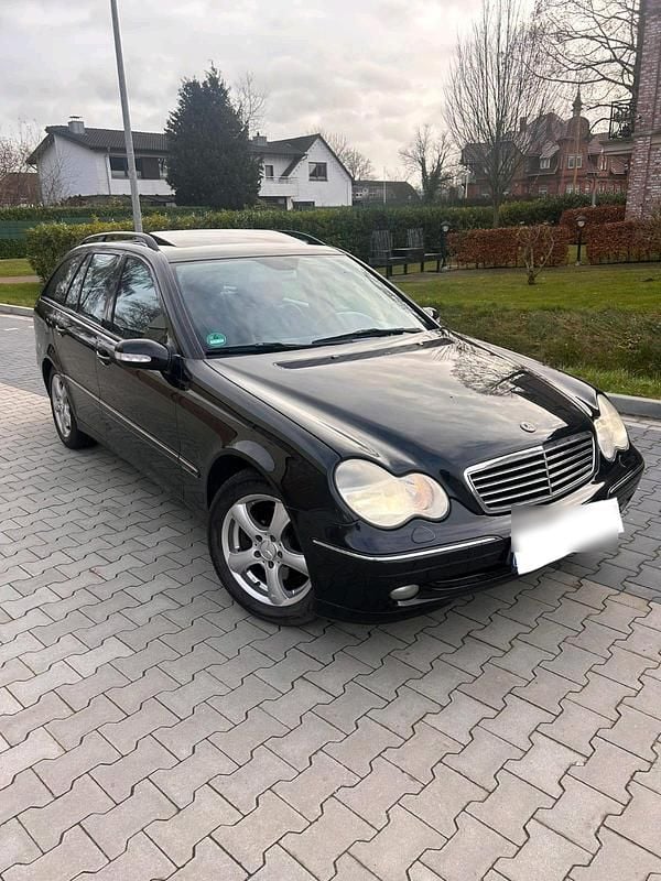 Gebraucht Mercedes C320 Avantgarde 218 PS (160 kW) 2001 Schwarz Kombi