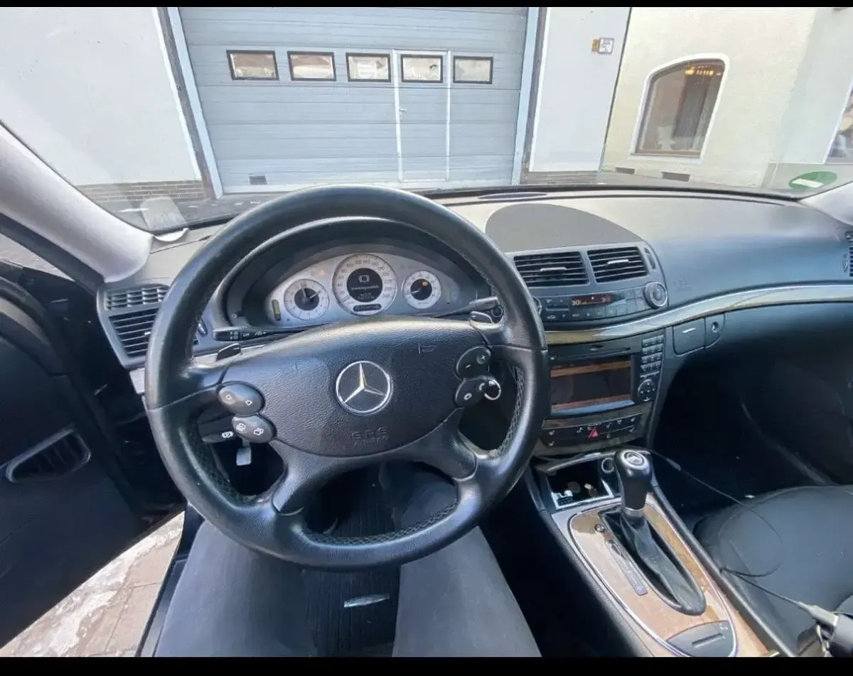 Gebraucht Mercedes E350 Elegance 292 PS (214 kW) 2009 Kombi