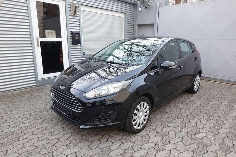 Gebraucht Ford Fiesta Trend 82 PS (60 kW) 2015 Schwarz Kleinwagen