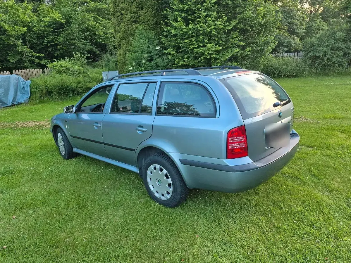 Gebraucht Skoda Octavia 101 PS (74 kW) 2002 Blau Kombi