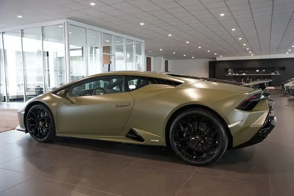 Gebraucht Lamborghini Huracán 640 PS (470 kW) 2024 Grün Coupé
