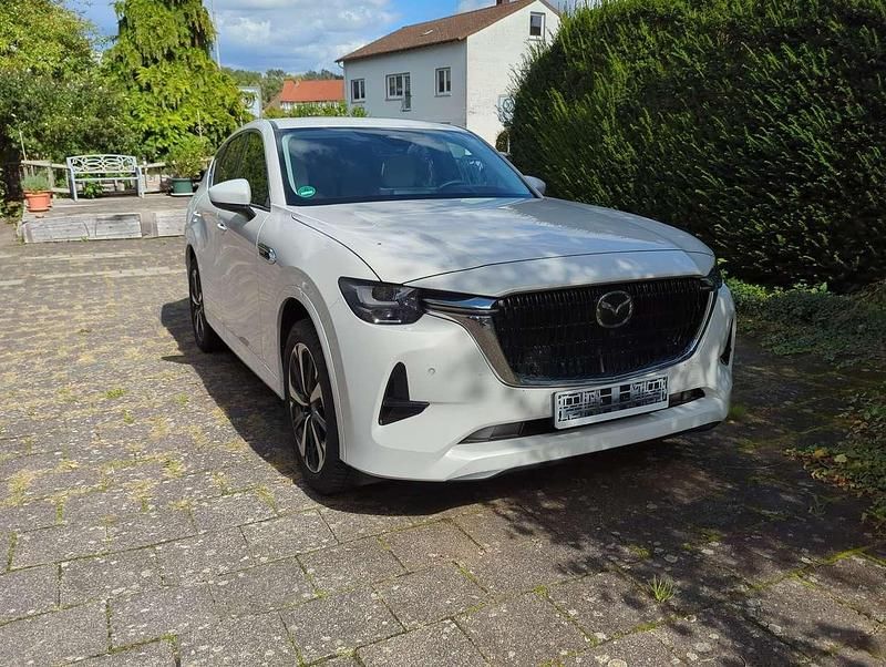 Weiß Gebraucht 2022 Mazda CX-60 Takumi-Line SUV | 39.800 € (Fairer Preis) - Bild 1/4
