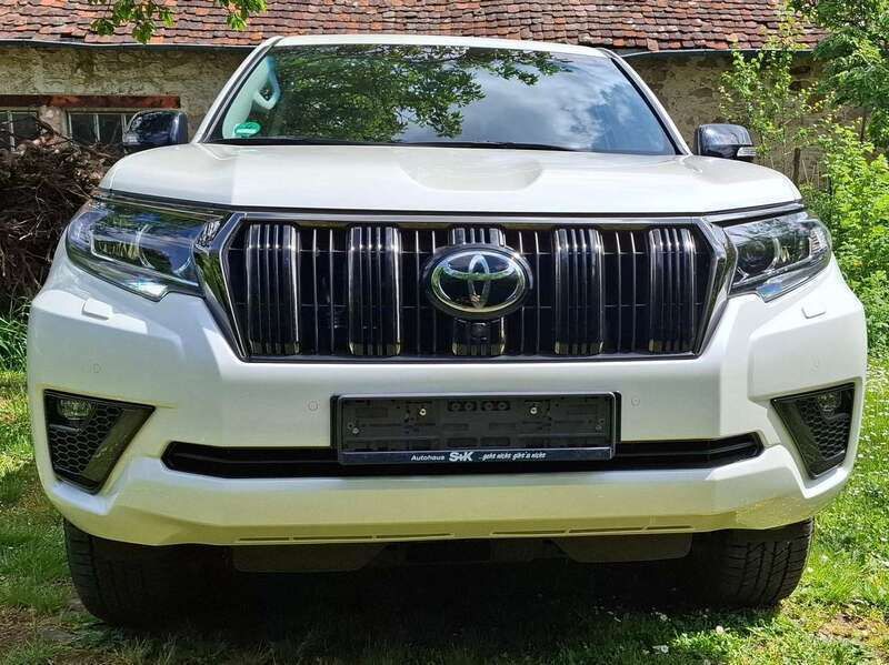 Weiß Gebraucht 2022 Toyota Land Cruiser SUV | 62.900 € (Fairer Preis) - Bild 1/4