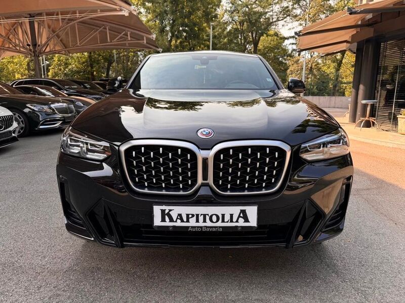 Gebraucht BMW X4 Sport Line 190 PS (139 kW) 2023 Schwarz SUV