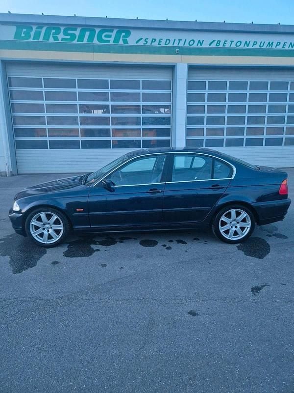 Second-hand BMW 320 150 CP (110 kW) 1998 Albastru Berlinǎ