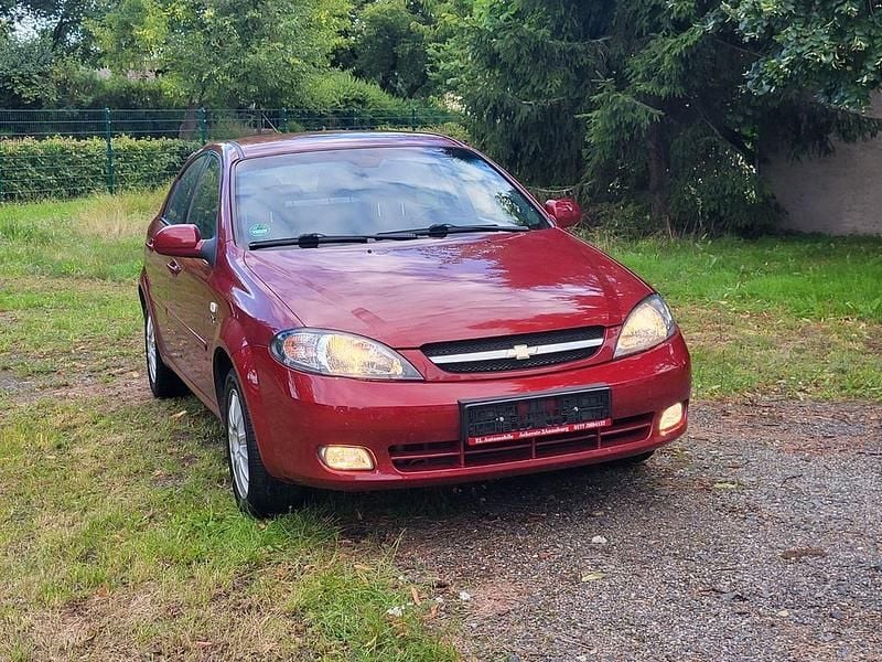 Rot Gebraucht 2008 Chevrolet Lacetti CDX Limousine | 3.150 € (Etwas zu teuer) - Bild 1/4
