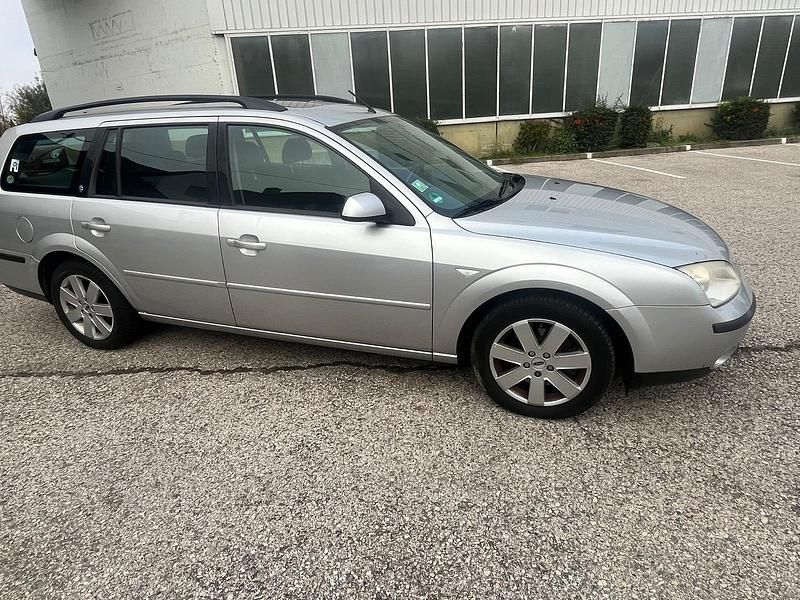 Silber Gebraucht 2002 Ford Mondeo Kombi | 2.000 € (Guter Preis) - Bild 1/4